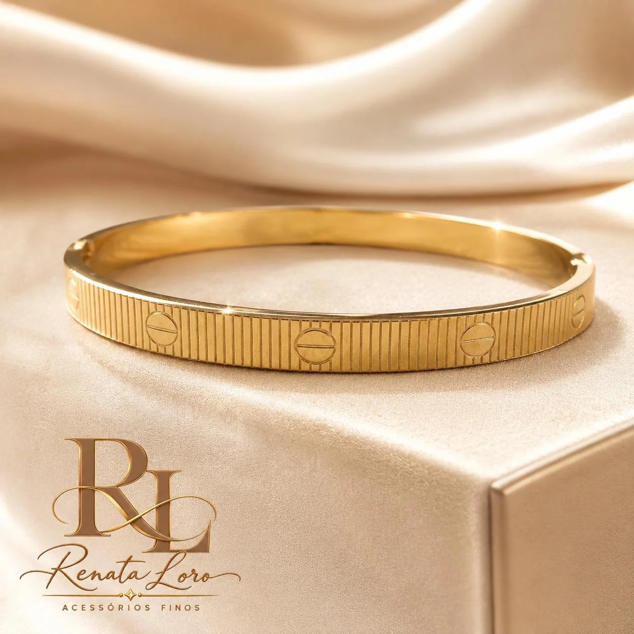 PUL0094 - Bracelete em Aço Dourado (inspiração)