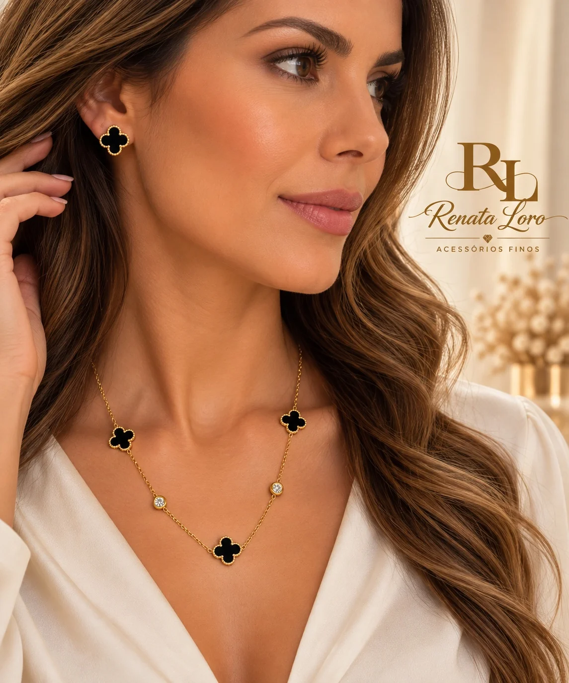 CON0015 - Colar em Aço Dourado, Trevo Preto - foto 2