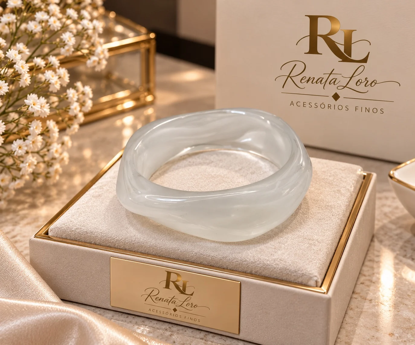 PUL0060 - Bracelete em Resina Orgânico Branco Translúcido