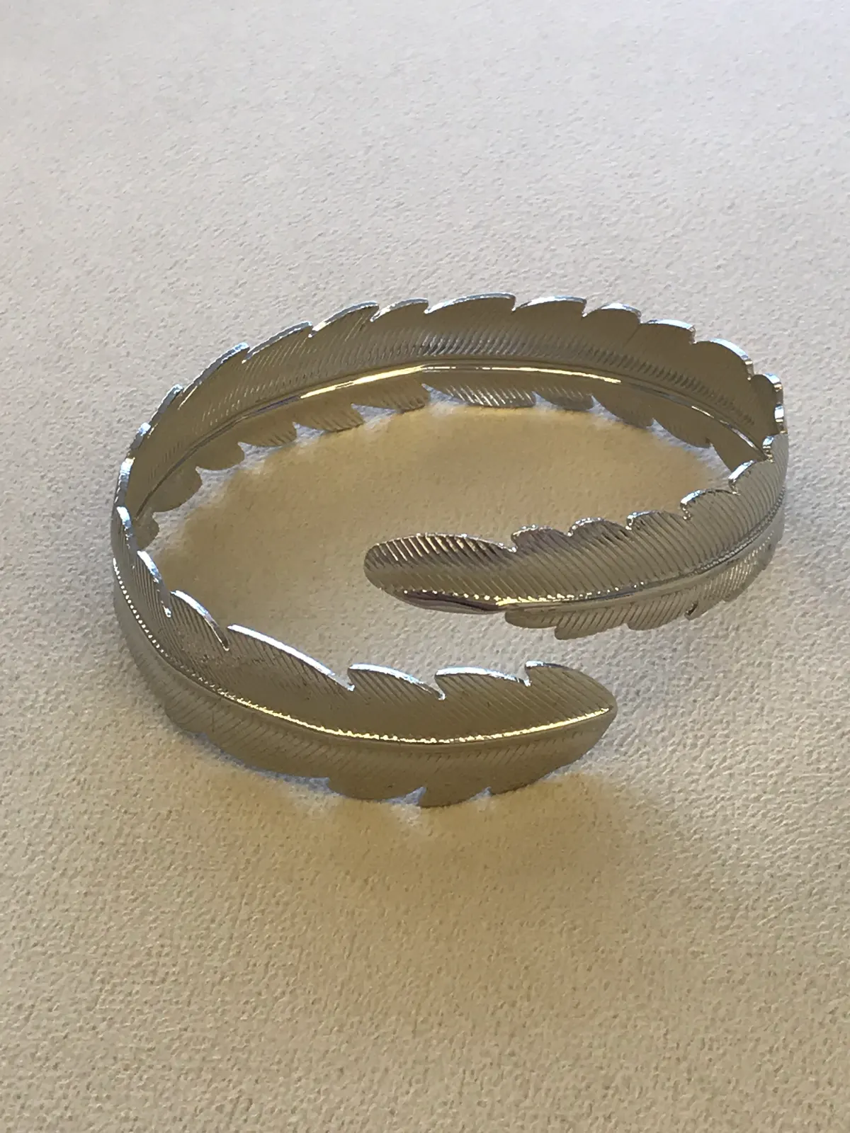 PUL0006 - Bracelete Folha Prateado