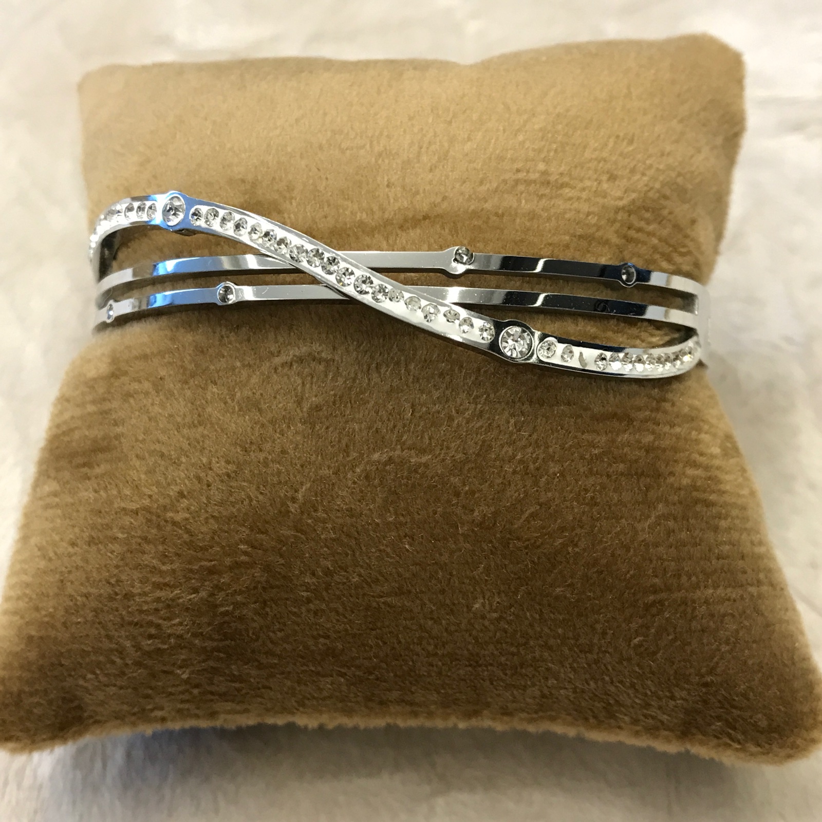 PUL0084 - Bracelete Infinito Prateado Com zircônias e strass - foto 2