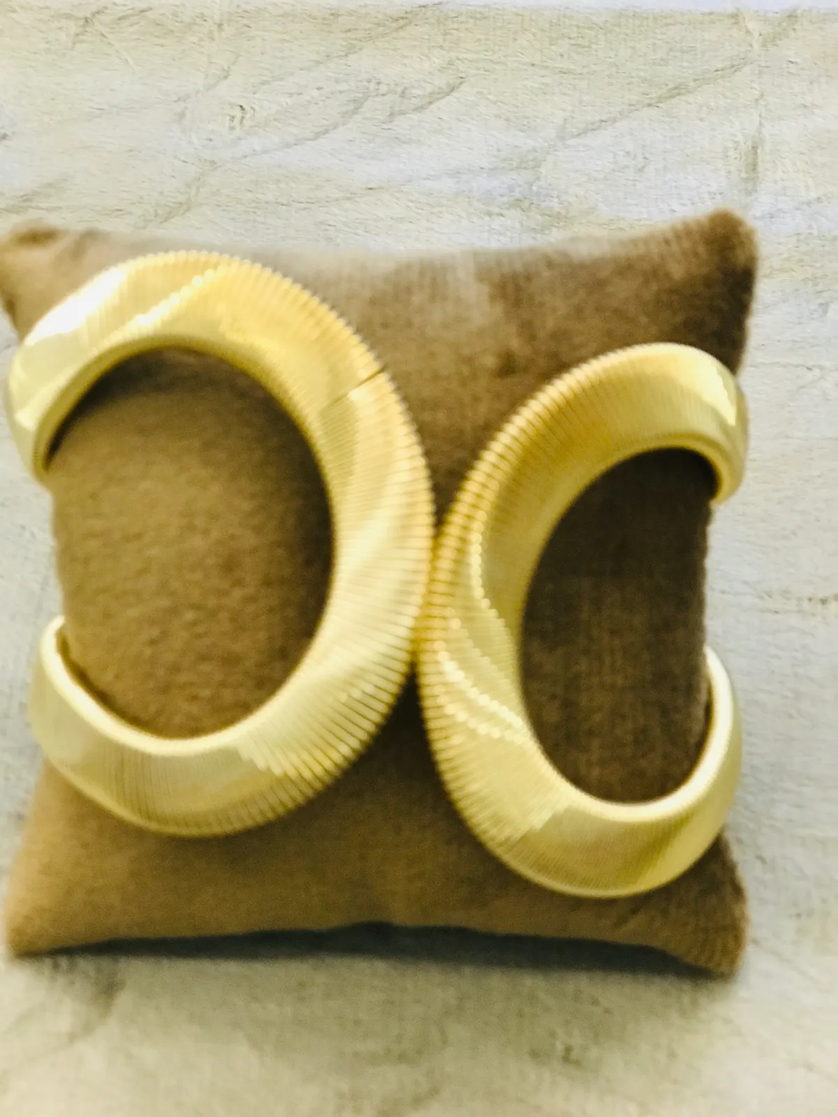 PUL0059 - Bracelete Dourado Estruturada - foto 2