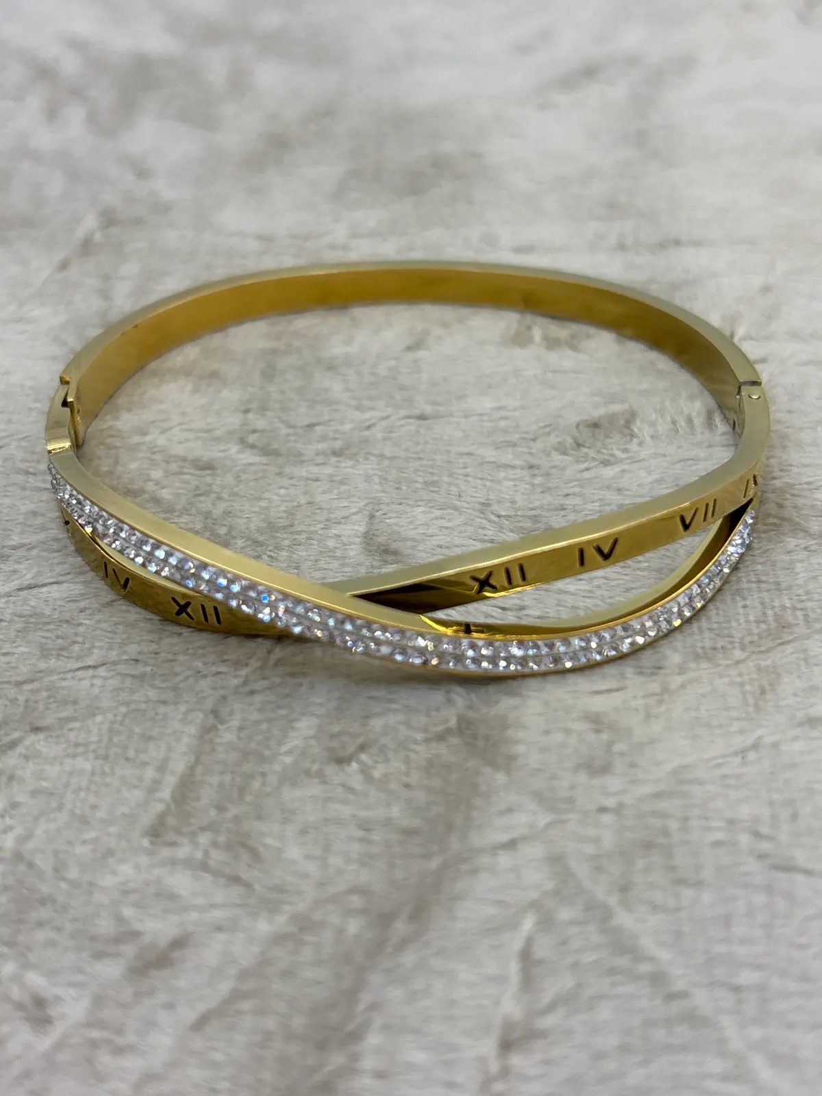 PUL0047 - Bracelete em Aço Dourado Números Romanos com Strass cravejados