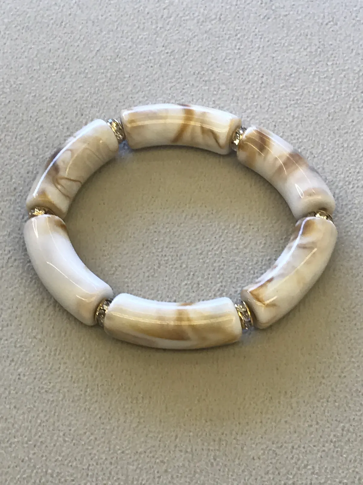 PUL0010 - Pulseira Mesclada com Entremeios Dourados