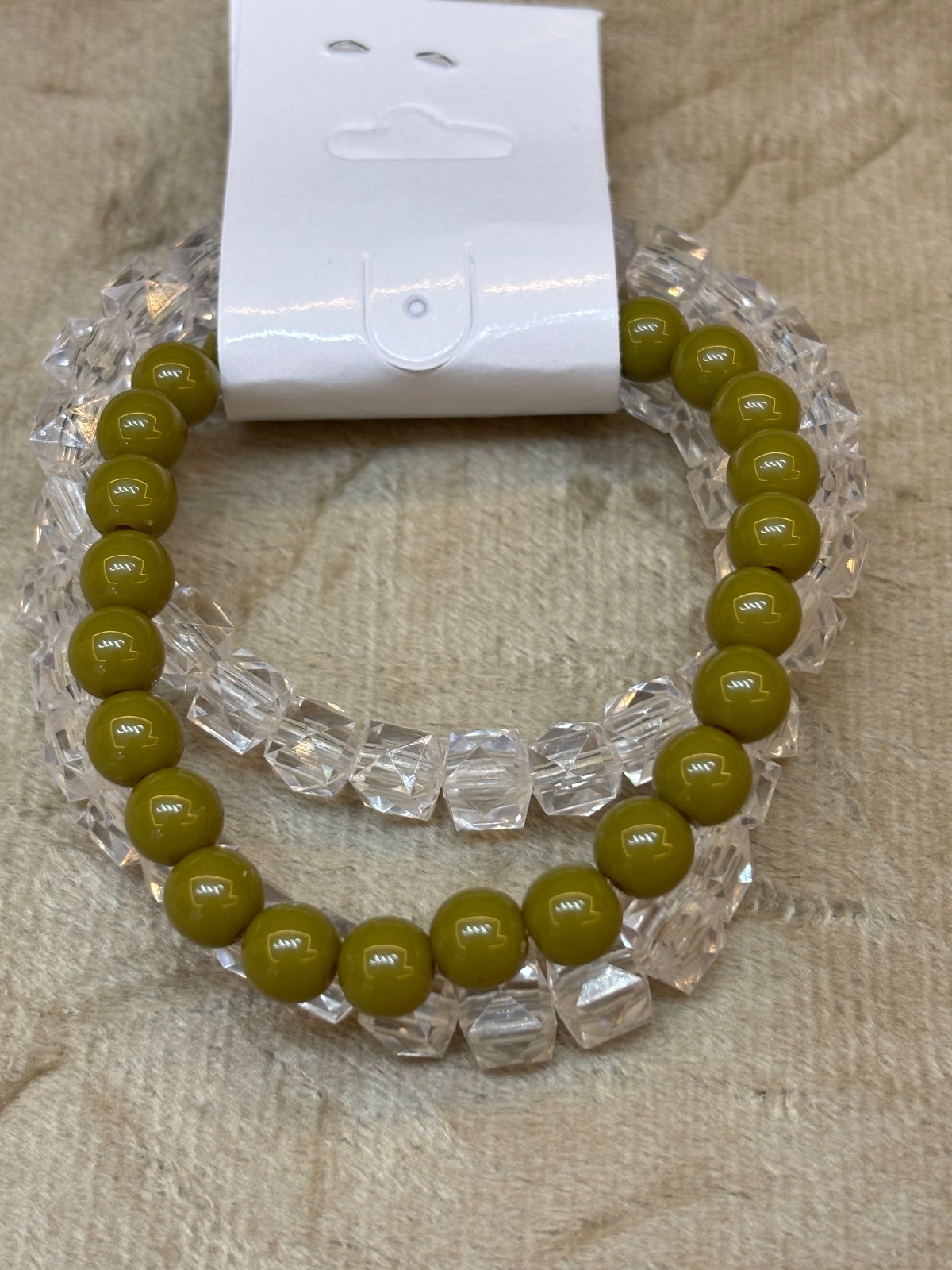 PUL0070 - Mix de Pulseiras Resinas Geométricas Transparente e Esferas Verde Oliva