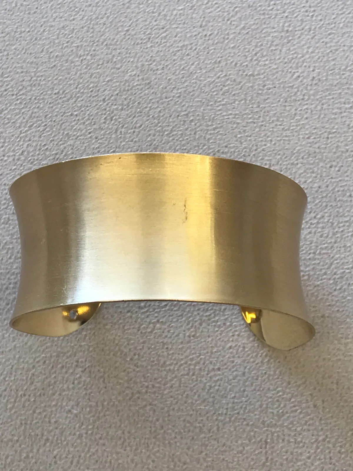 PUL0005 - Bracelete Cuff Dourado Fosco