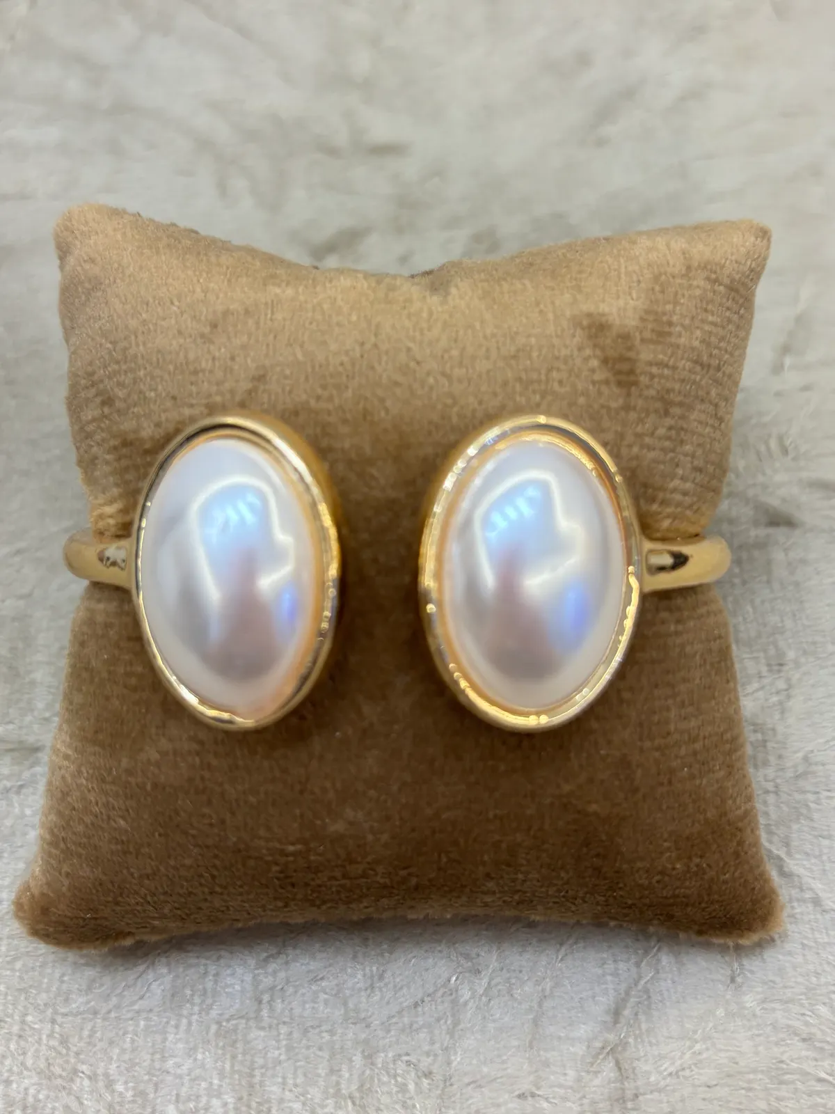 PUL0049 - Bracelete Dourado com Pérolas - foto 2