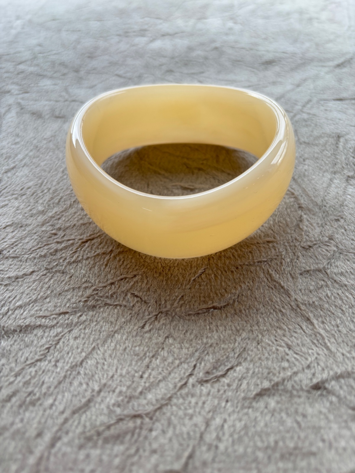 PUL0062 - Bracelete Orgânico Translúcido Creme