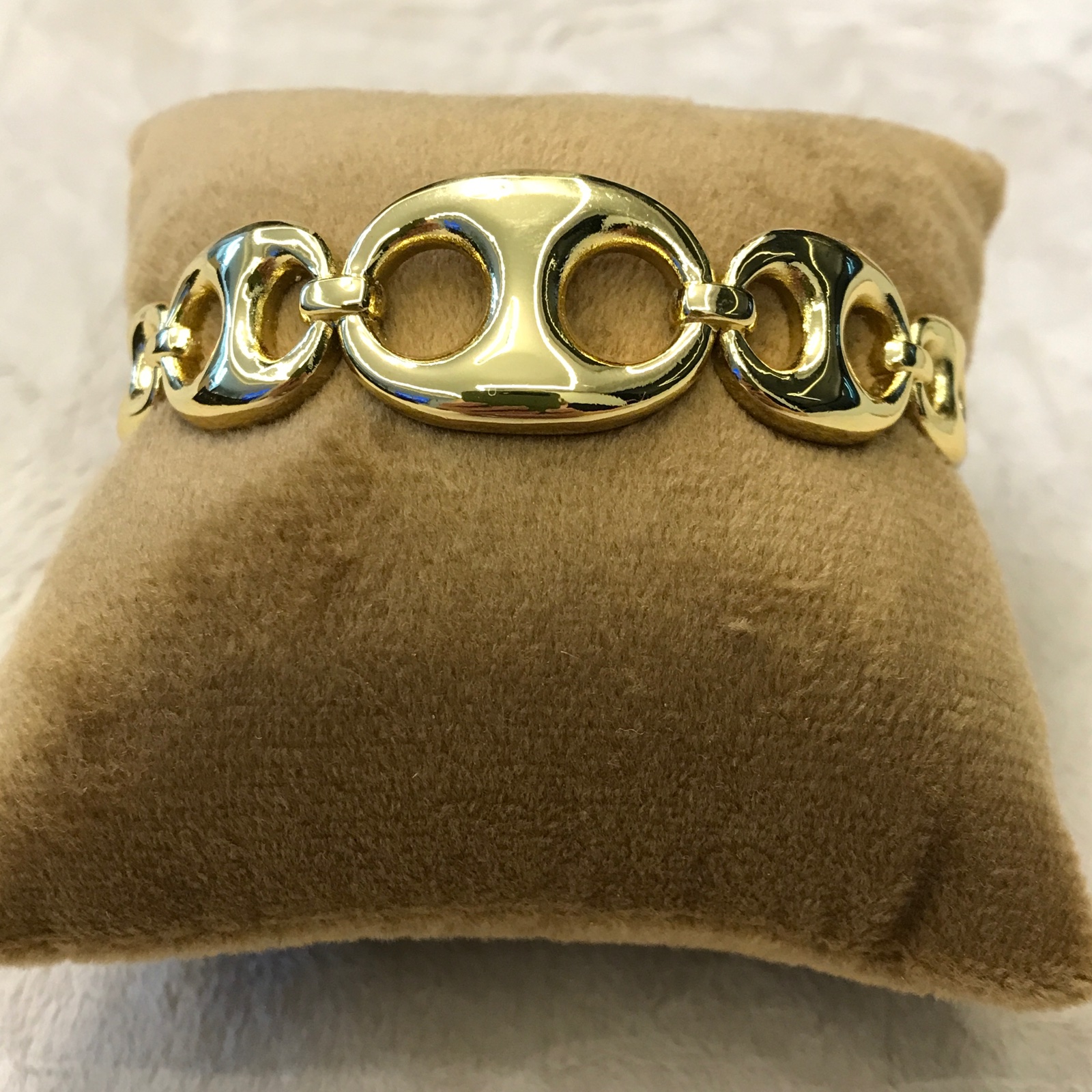 PUL0087 - Bracelete em Aço Dourado de Elos Maxi (Inspiração) - foto 2