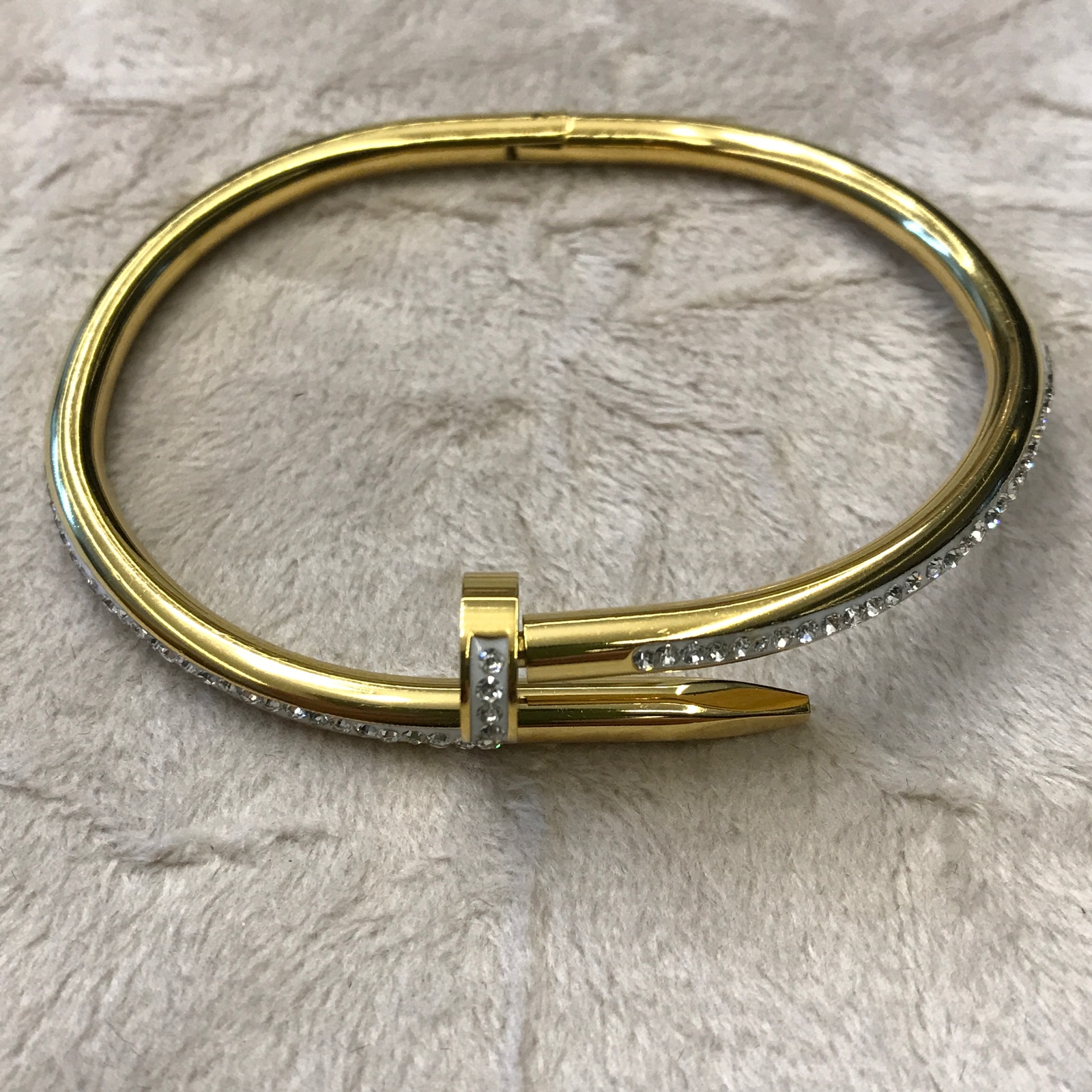 PUL0043 - Bracelete  Prego Dourado com Strass Cravejados