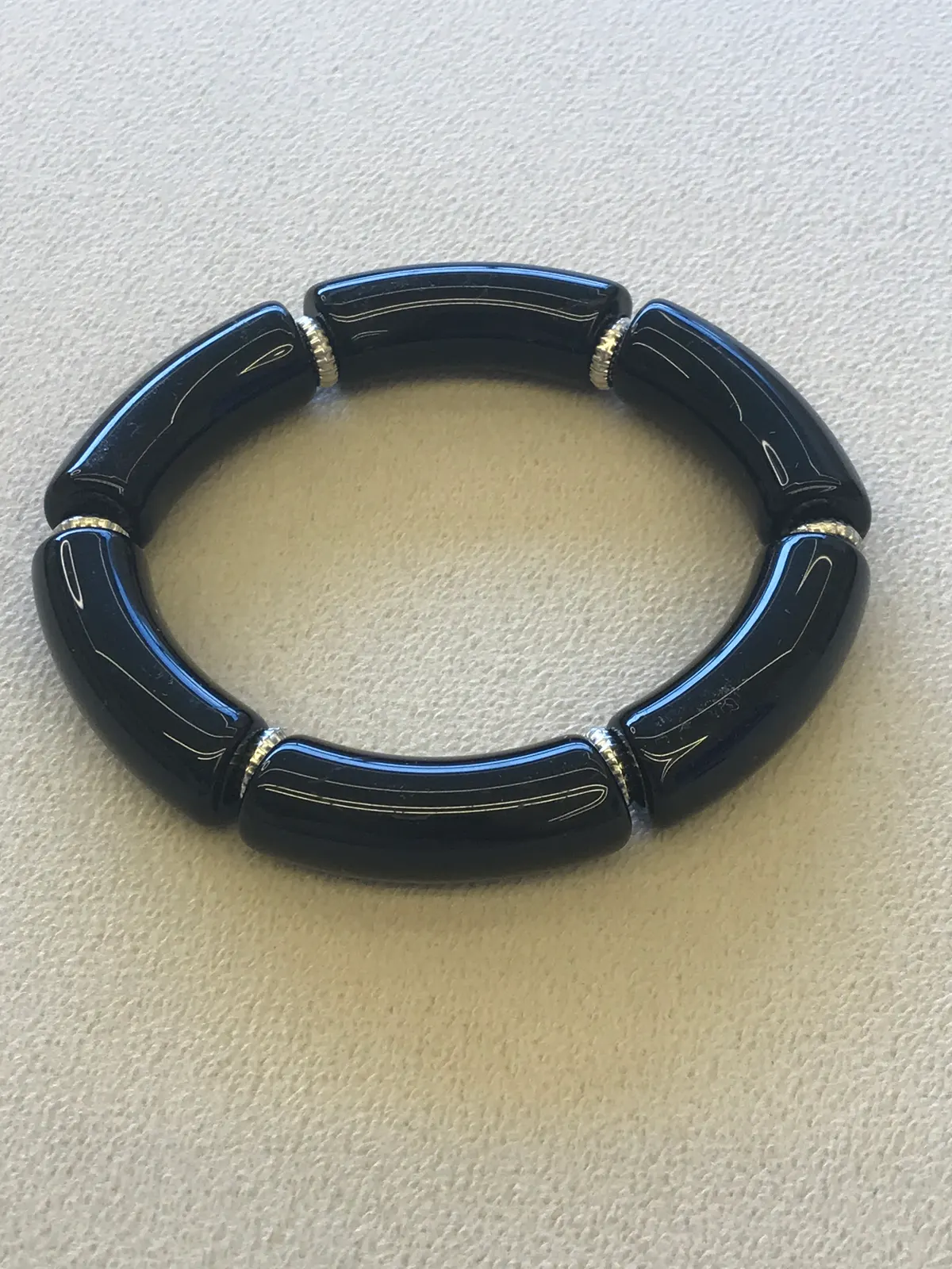 PUL0009 - Pulseira Preta com detalhes prateados