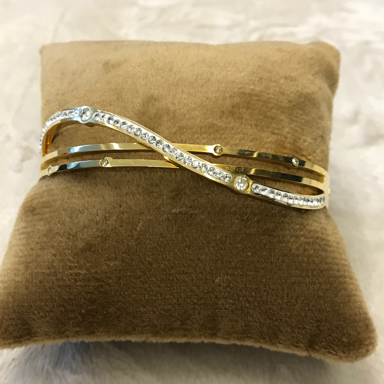 PUL0085 - Bracelete Infinito dourado com Zircônias e strass - foto 2