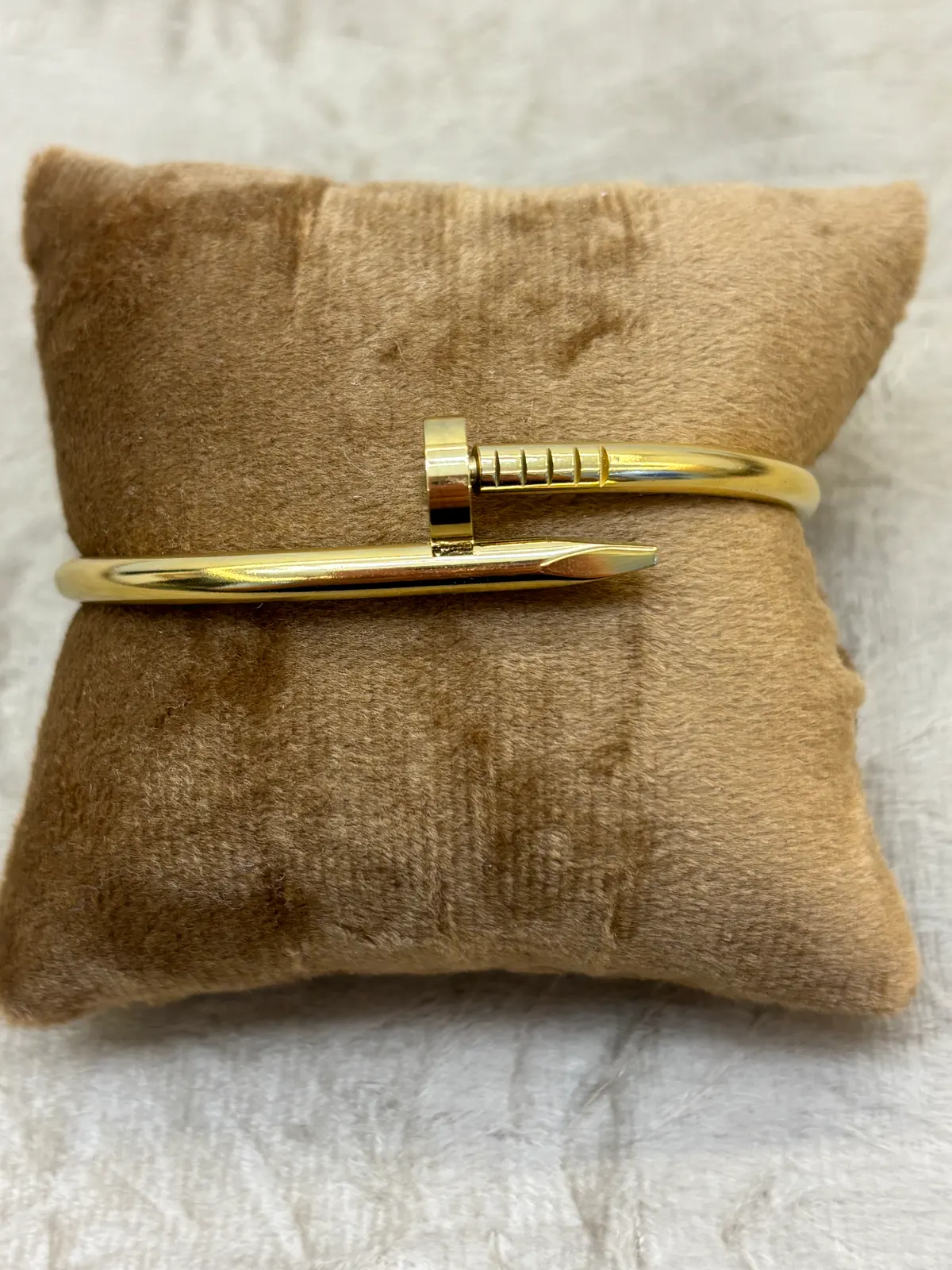 PUL0037 - Pulseira Prego Dourado em Aço - foto 2