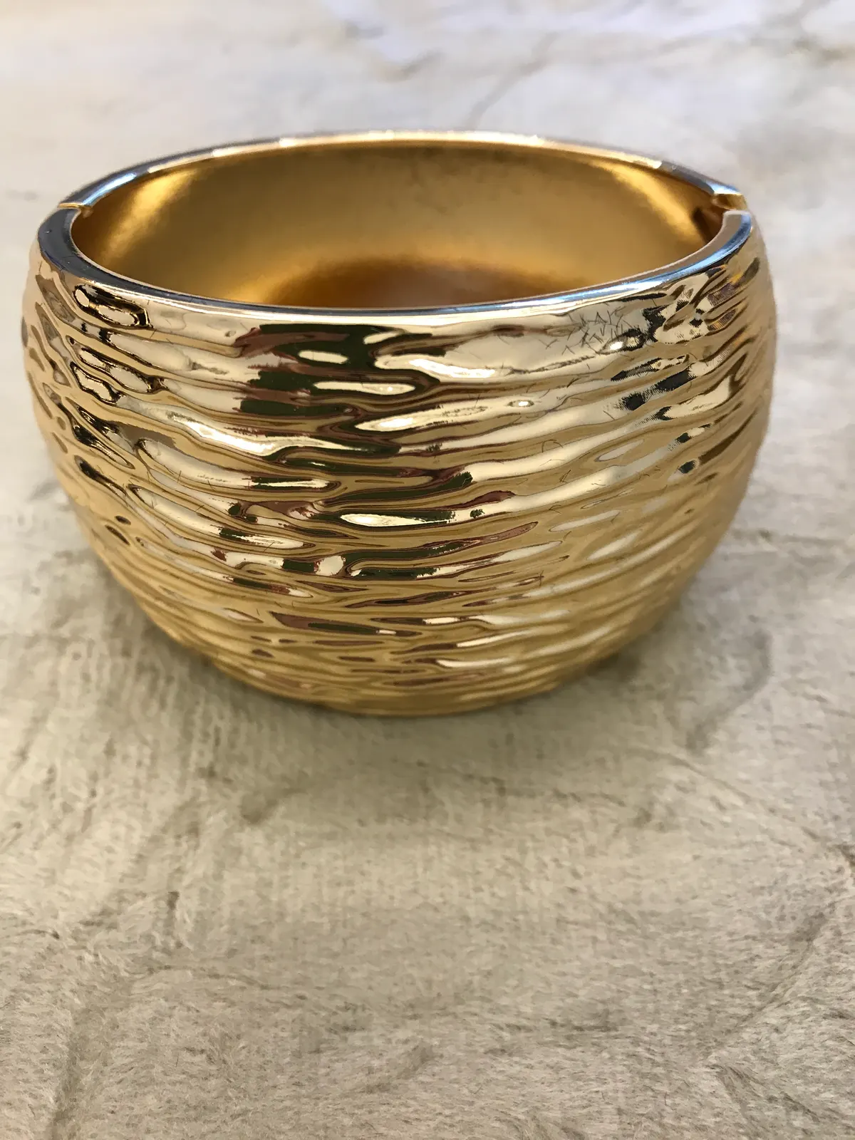 PUL0053 - Bracelete Dourado Texturizado Max