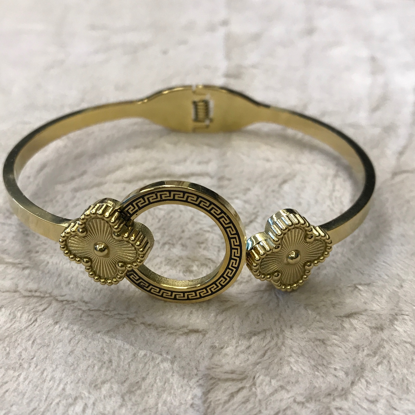 PUL0091 - Bracelete em Aço Dourado Flores e Aro (inspiração)