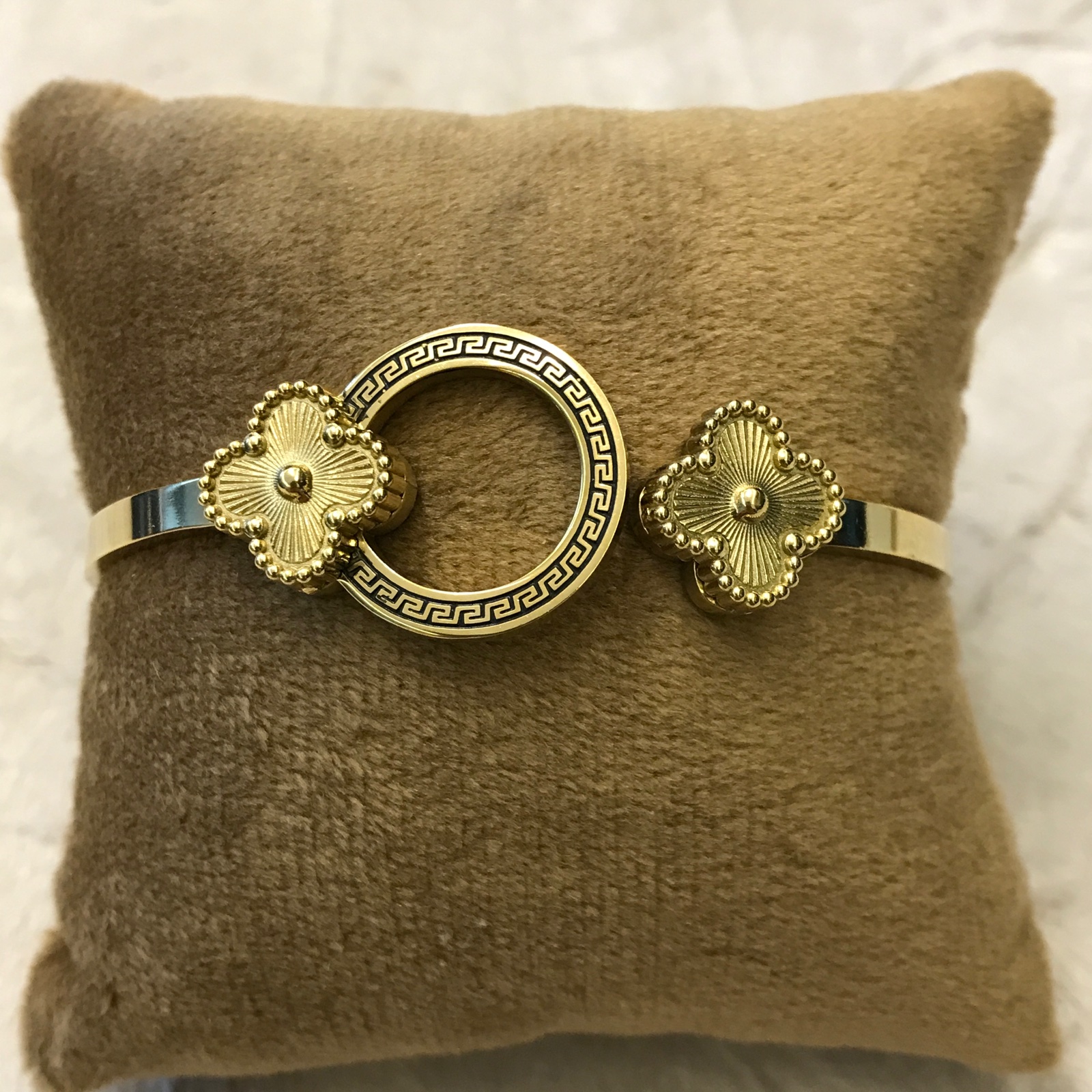 PUL0091 - Bracelete em Aço Dourado Flores e Aro (inspiração) - foto 2